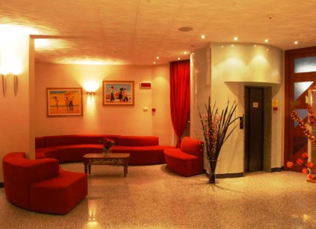 Hotel Meripol アルバ・アドリアティカ エクステリア 写真